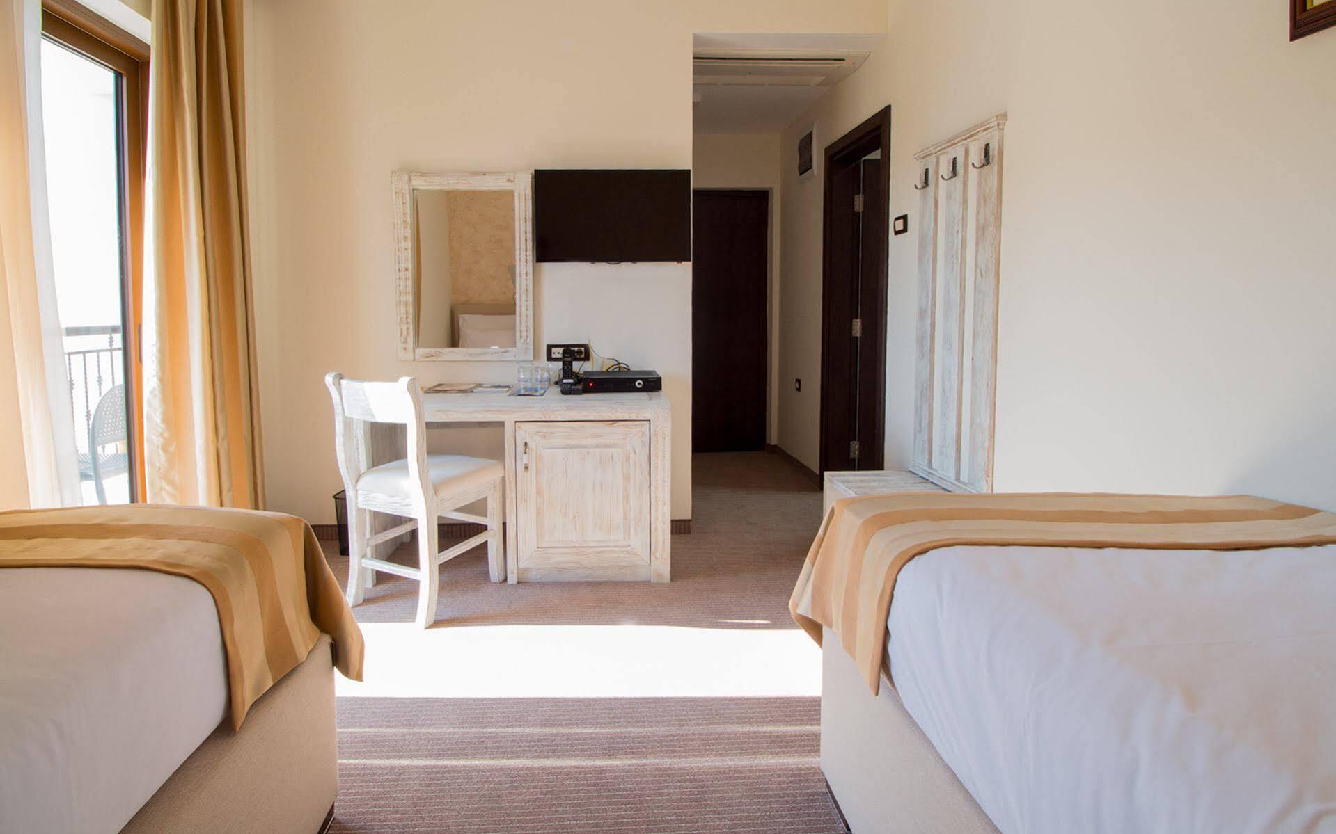 Hotel Helada Tivat Eksteriør billede