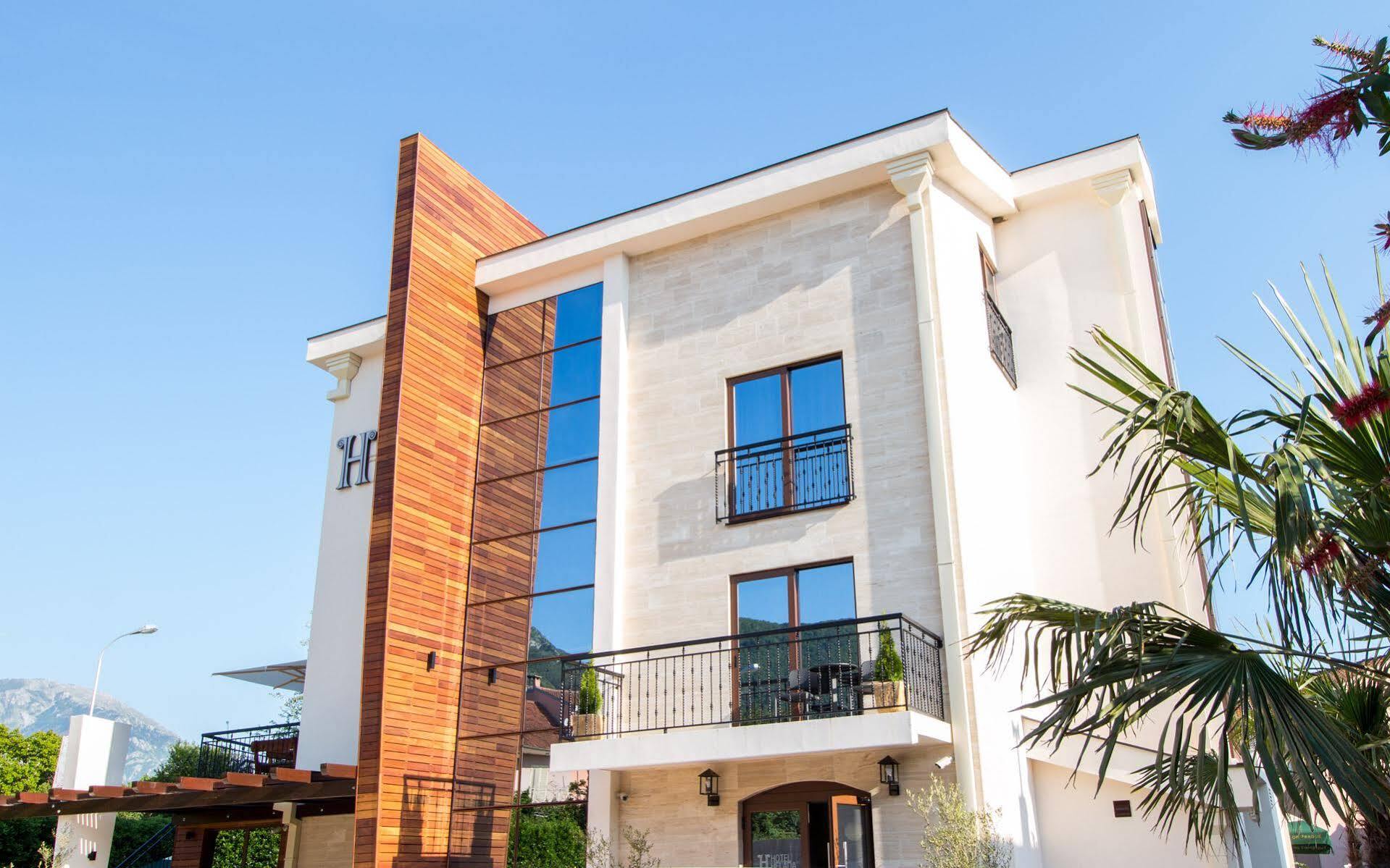 Hotel Helada Tivat Eksteriør billede